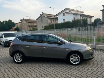 Lancia Delta 1.6 MJT DPF Platino