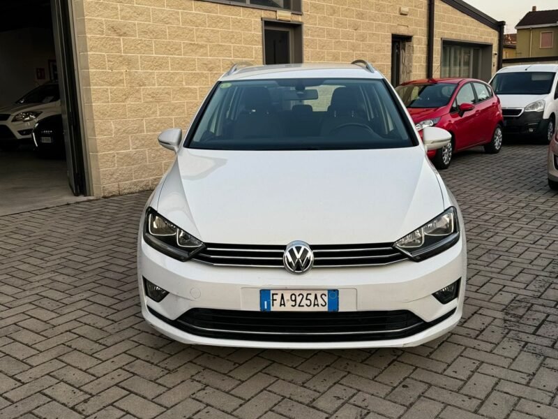 VOLKSWAGEN GOLF SPORTSVAN