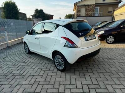 Lancia YPSILON 1.2