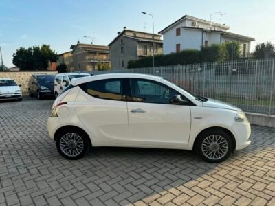 Lancia YPSILON 1.2