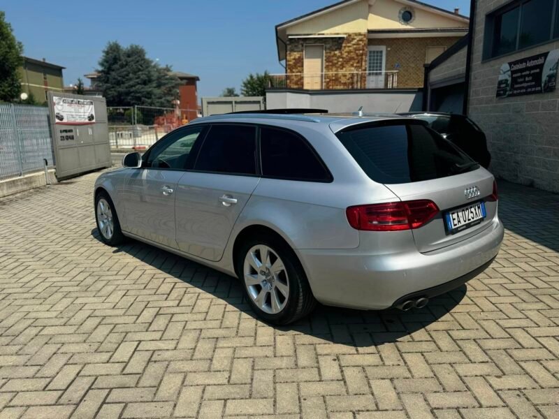 AUDI A4 2.0